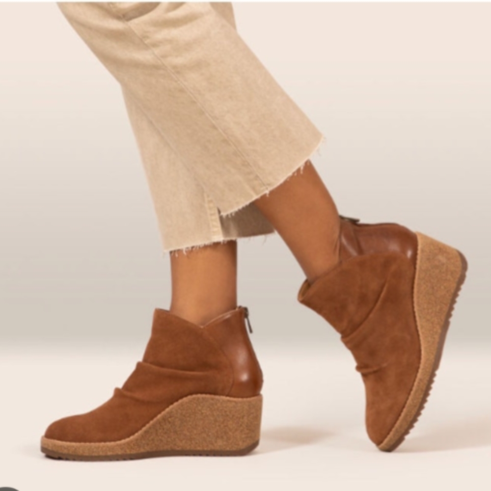 AETREX Kara Cognac Brown Wedge Waterproof Cork Comfy Support Ankle …
